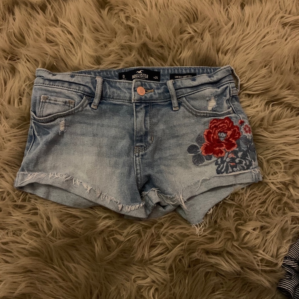 HOLLISTER SIZE 0 JEAN SHORTS
